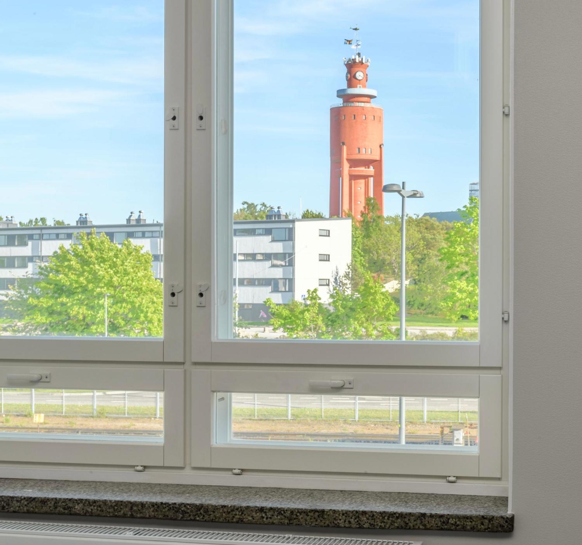 Hangon Asema 5 - Yksioe Terassilla, Ei Yhtaeaen Porrasta Appartement *